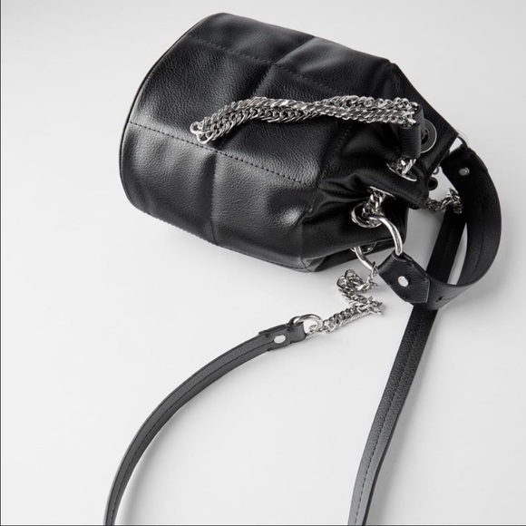 ZARA Bucket Bag 🖤 SOLD ON OFFERUP!😊 - Picture 4 of 4
